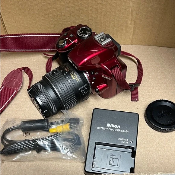 Nikon DSLR Camera - Picture 5 of 13